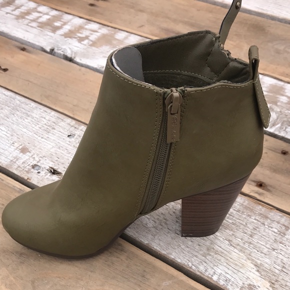 *NEW* Olive Ankle Booties - Picture 1 of 2